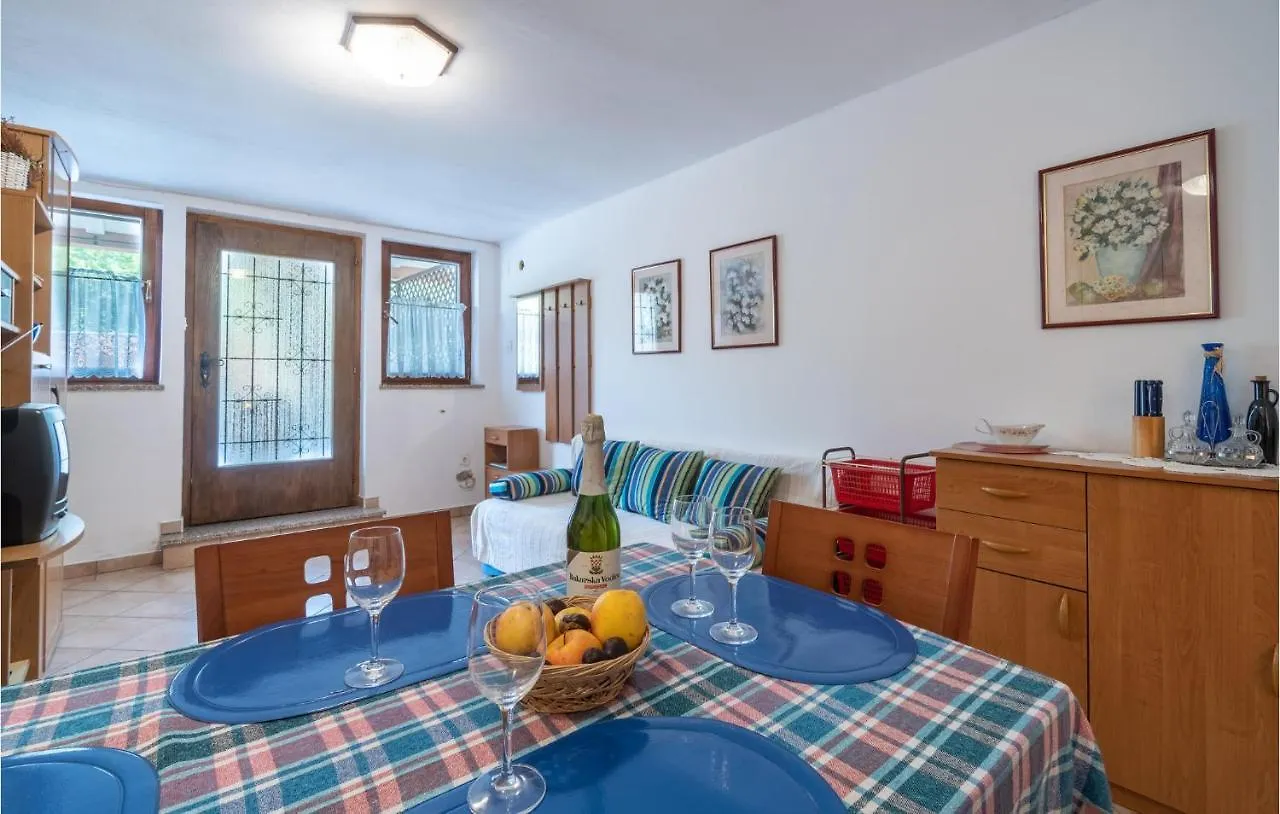 Pet Friendly Apartment In Pavicini With Wifi 0*,