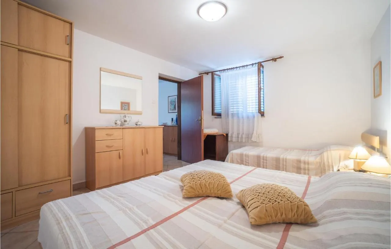 Pet Friendly Apartment In Pavicini With Wifi 0*,  Croatia